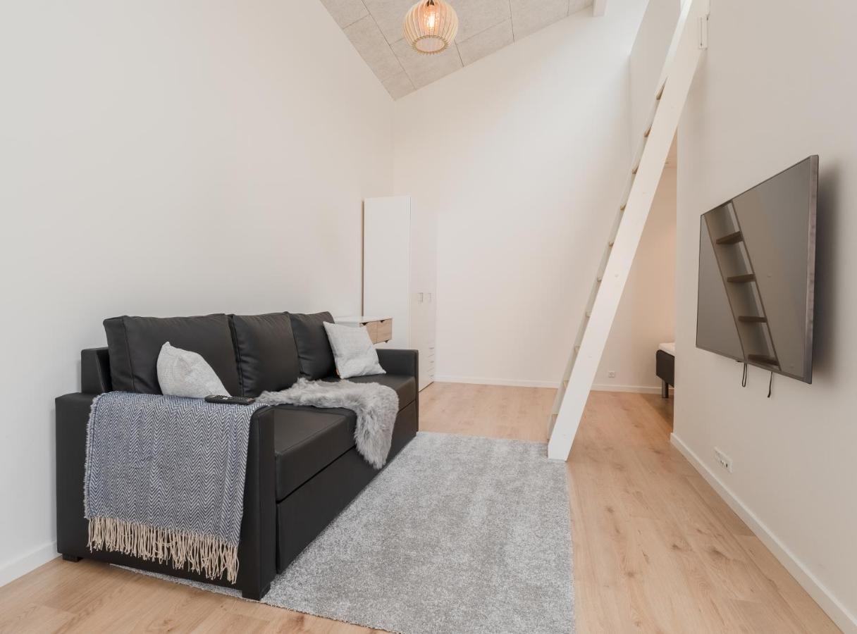 Studio Apartments Close To Airport Mithvagur Zewnętrze zdjęcie